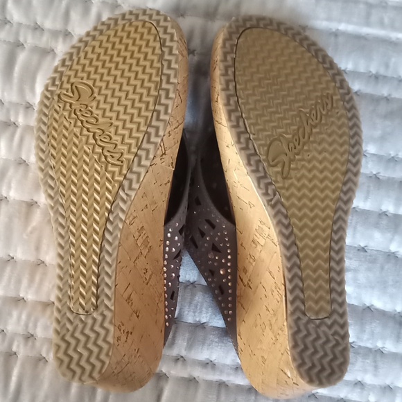 Like new SKECHERS "Cali Dazzled" Wedge Sandals Taupe Brown Bling 9 - Picture 4 of 5
